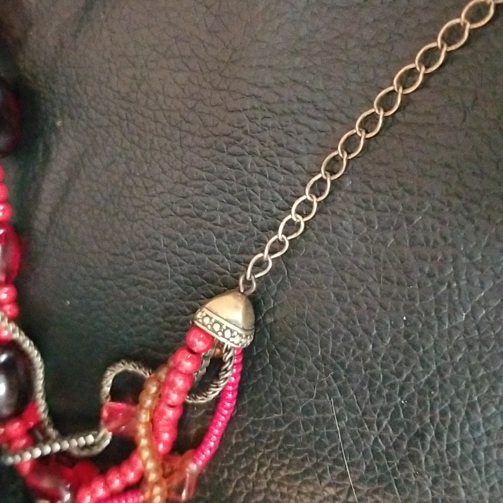 3 for 20. Vintage  red and gold  beaded  necklace. - Picture 5 of 9